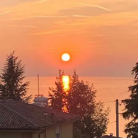 Apartment Dimora Gu -terrazza, Vista Lago, 100m Da