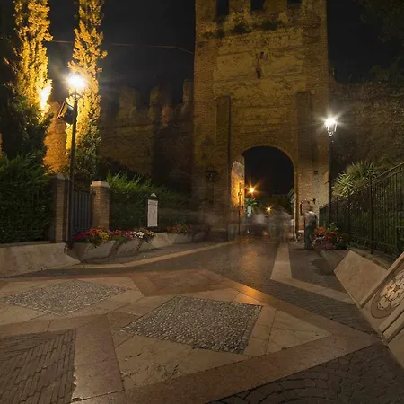 Dimora Gu -terrazza, Vista Lago, 100m Da 巴多利诺