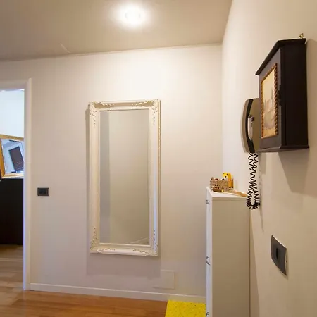Dimora Gu -terrazza, Vista Lago, 100m Da Appartement *