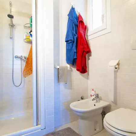 Appartement Dimora Gu -terrazza, Vista Lago, 100m Da *