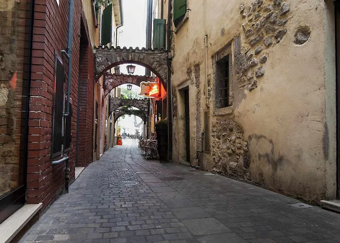 Апартаменты Dimora Gu -terrazza, Vista Lago, 100m Da Бардолино